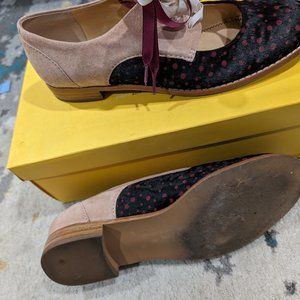 Shoes Shoes